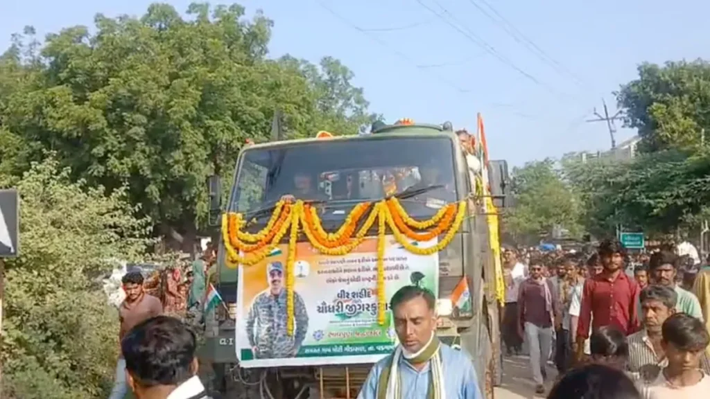 Gujarat Soldier Stabbed to Death on Train